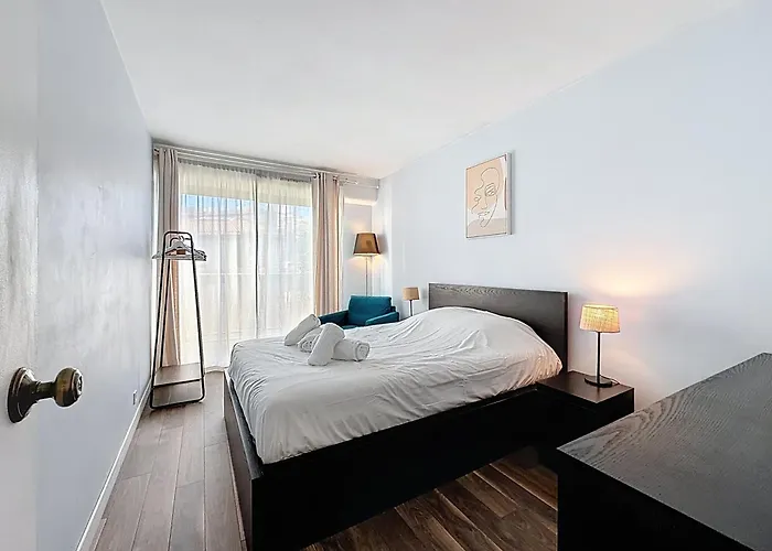 Appartement Agreable Grand T2 Confort Au Centre De *